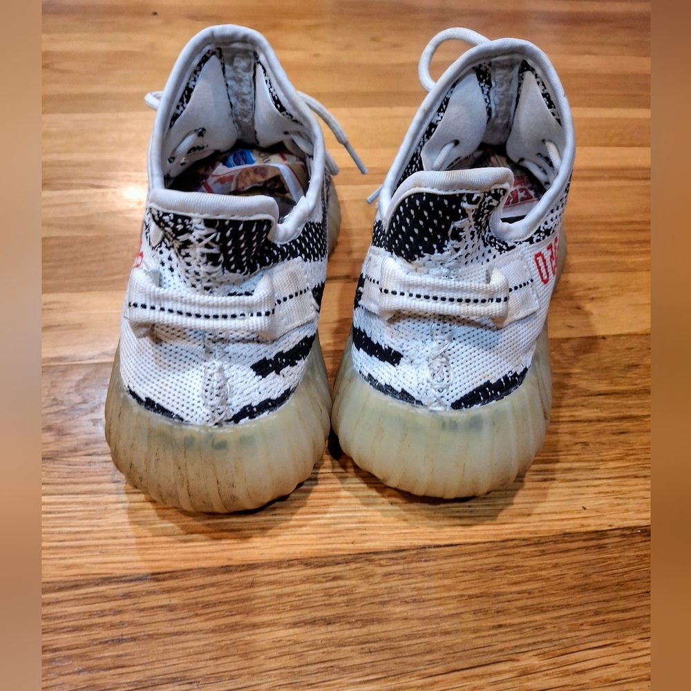 Adidas Yeezy 350 V2 Zebra Sneakers SZ 10 Black & White Adidas Yeezy - Picture 2 of 5